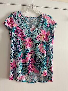 Lilly Pulitzer Tropical Floral V-Neck Tee in Pink & Teal